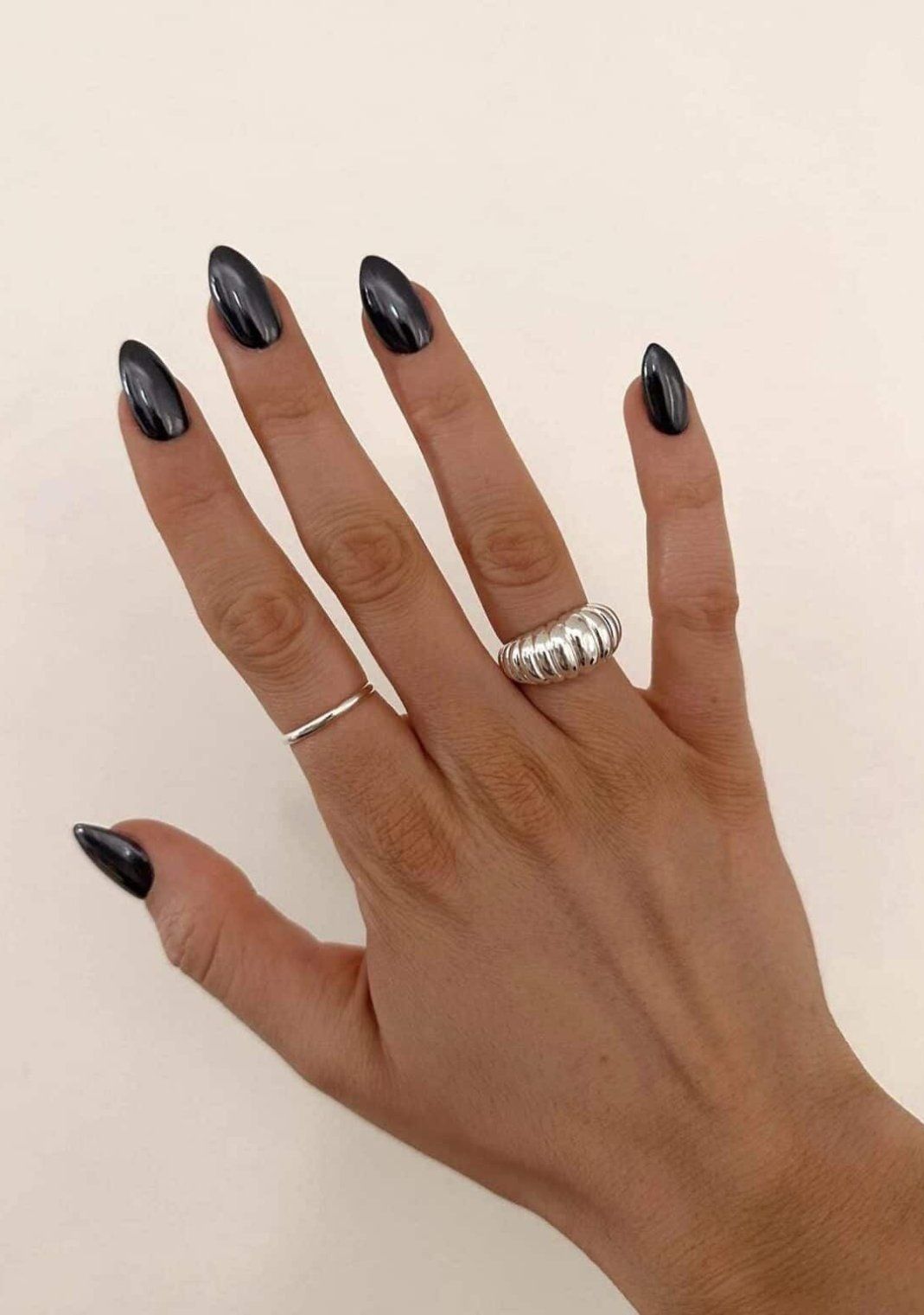 Nyx Gloss Black